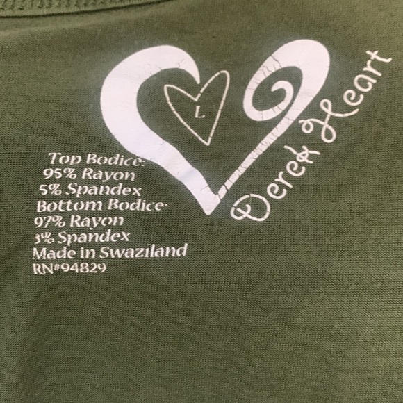 DEREK HEART Cross Body Green Semi Ribbed Sweater Long Sleeved - Picture 7 of 8